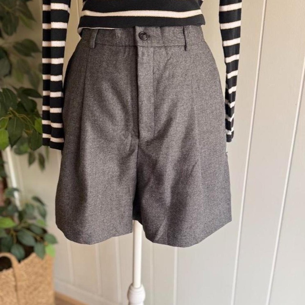 GAP Grey 100% Wool High Waisted Shorts Women's Size 6 Preppycore